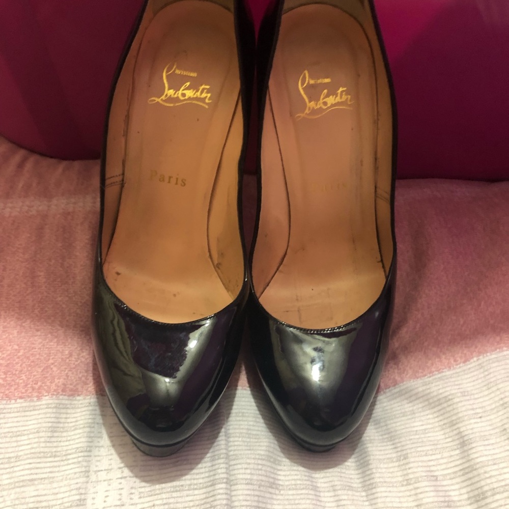 Christian Louboutins Bianca pumps